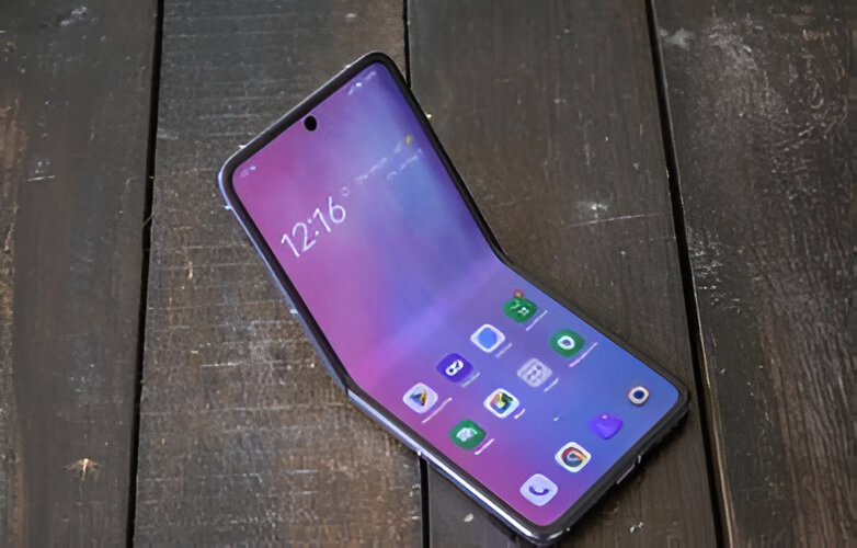 Review Lengkap Serta Harga Oppo N2 Flip